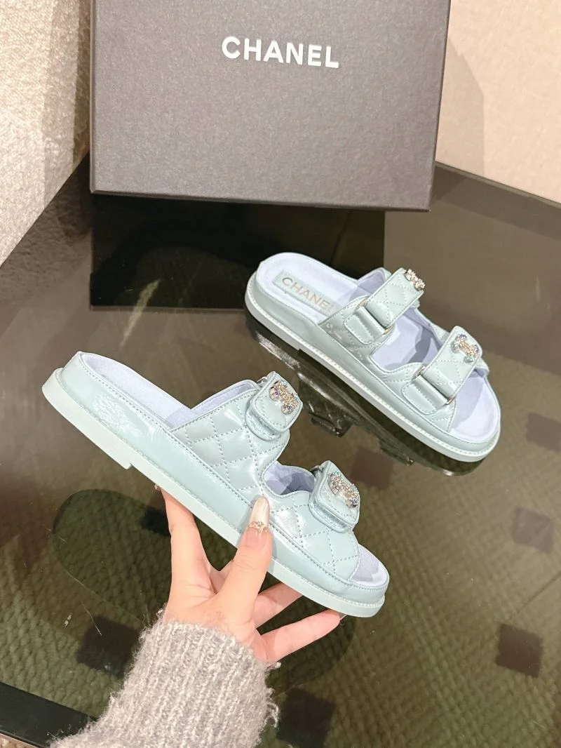 TechFriendly Chanel Slippers 17627