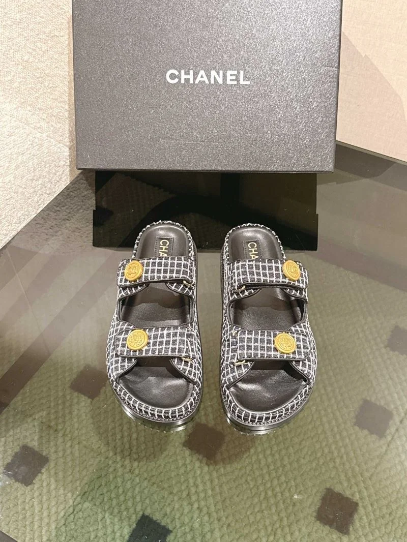 Chanel Slippers Durable 17622