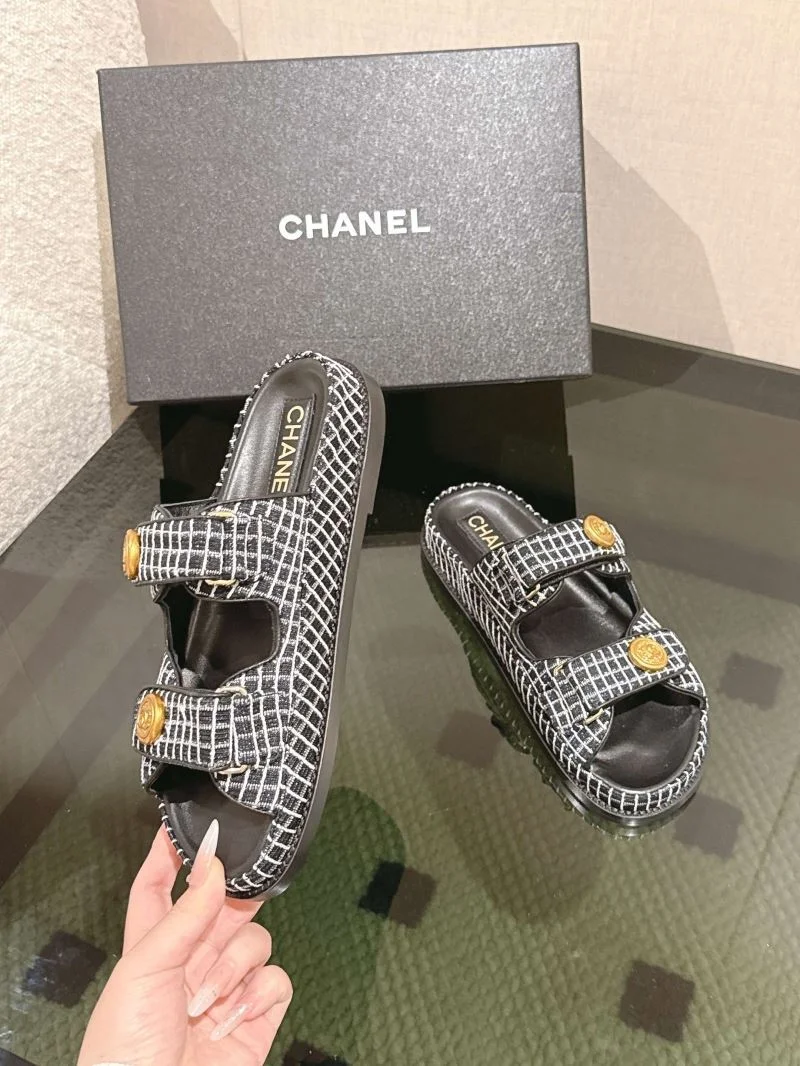 Chanel Slippers Durable 17622