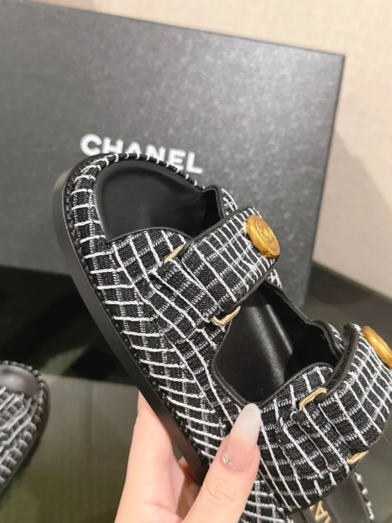 Chanel Slippers Durable 17622