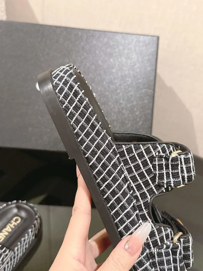 Chanel Slippers Durable 17622