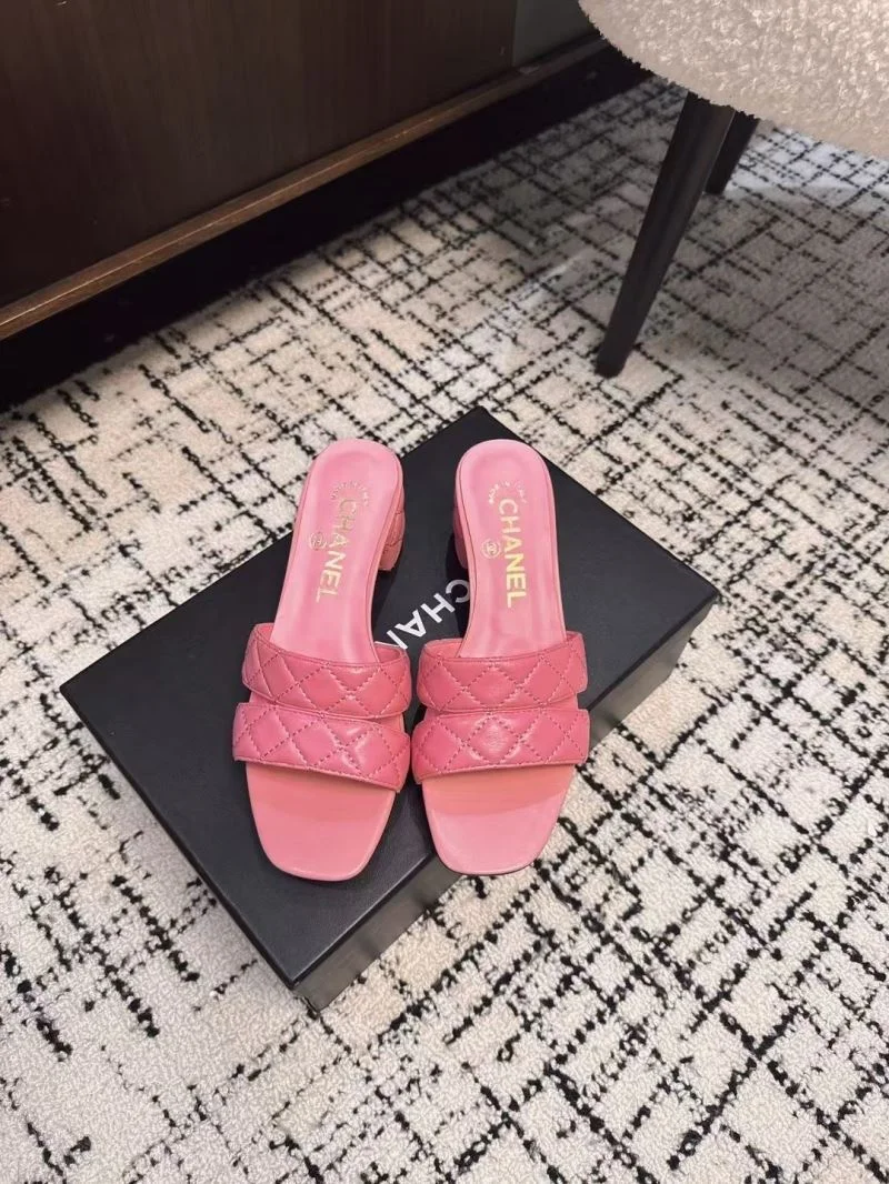 Chanel Slippers Youthful 17618