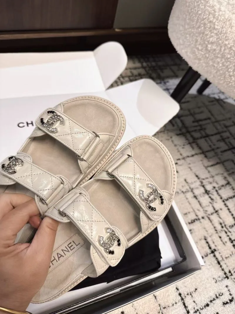 Chanel Slippers Elegant 17625