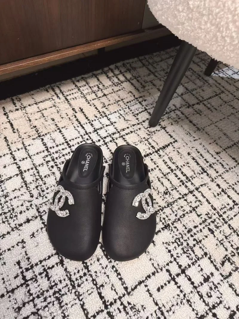 Versatile Chanel Slippers 17602