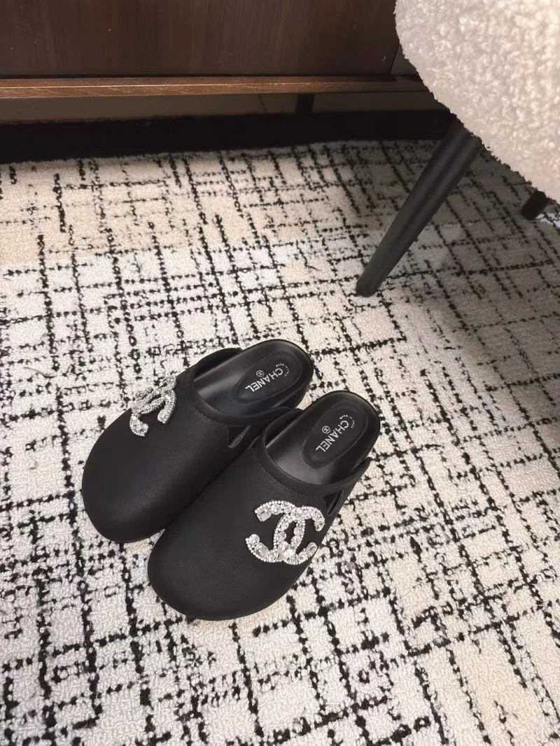 Versatile Chanel Slippers 17602