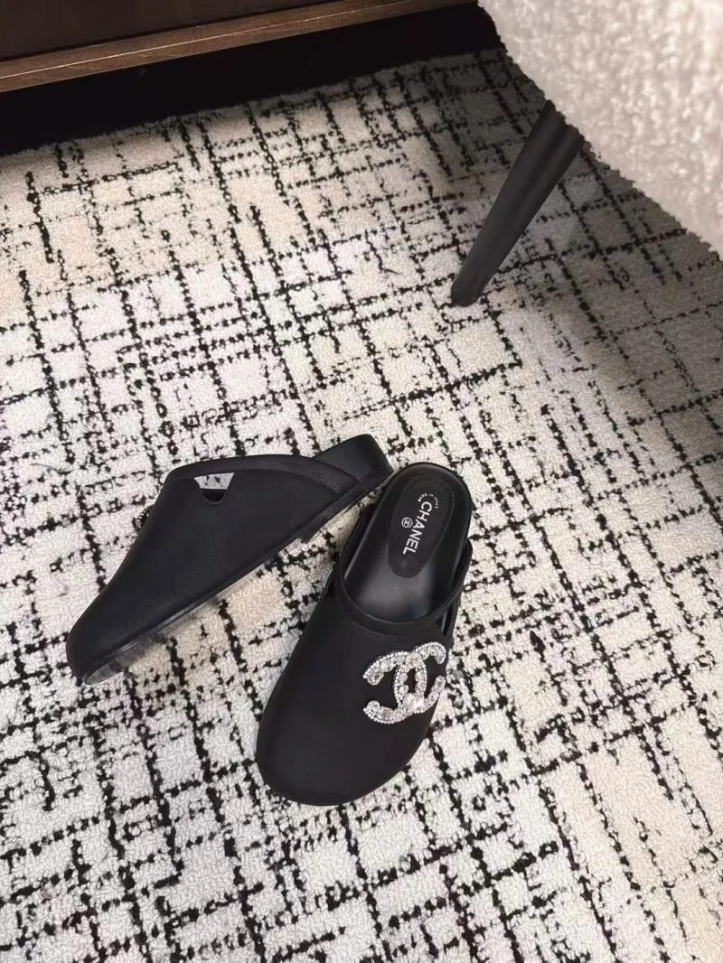 Versatile Chanel Slippers 17602