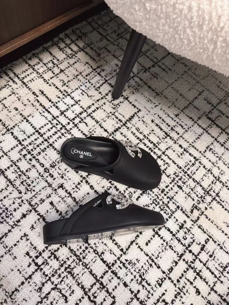 Versatile Chanel Slippers 17602