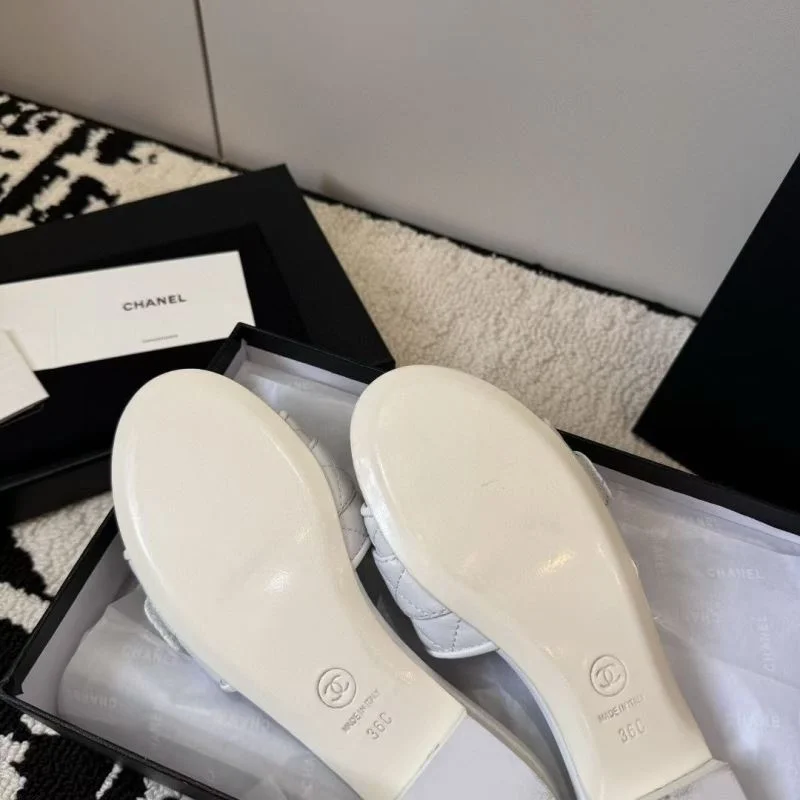 Supportive Chanel Slippers 17611