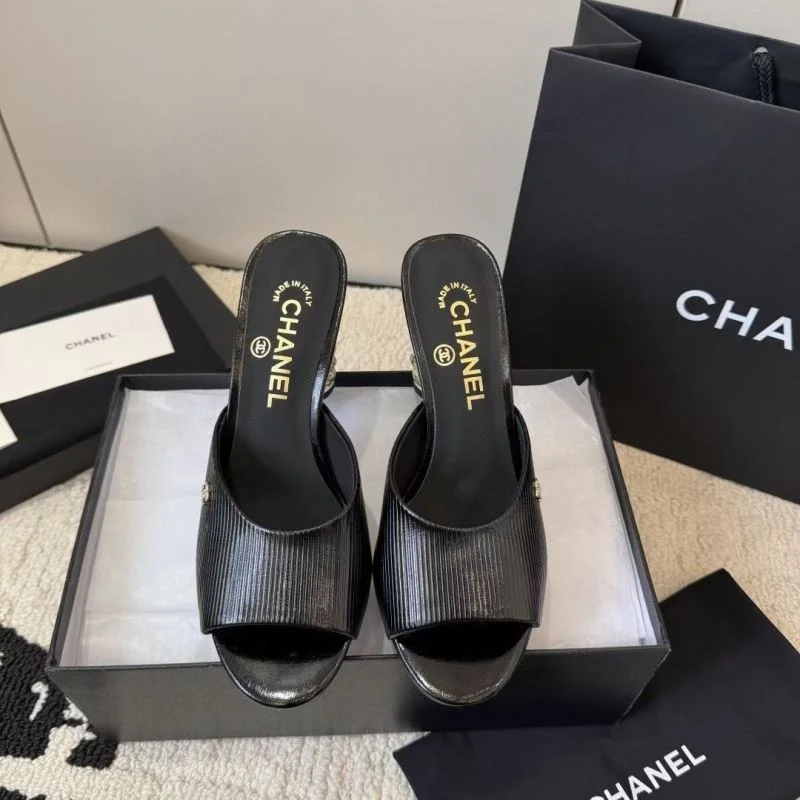 Chanel Slippers Sleek 17596
