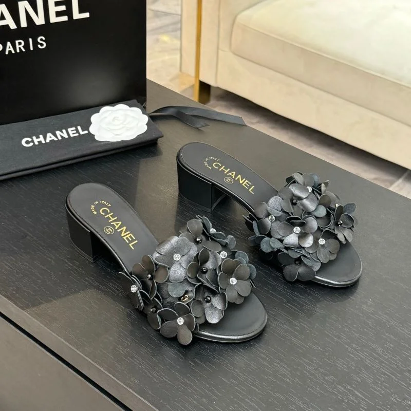 EyeCatching Chanel Slippers 17592