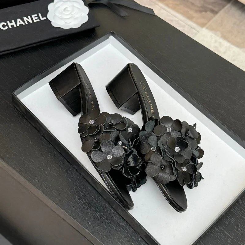 EyeCatching Chanel Slippers 17592