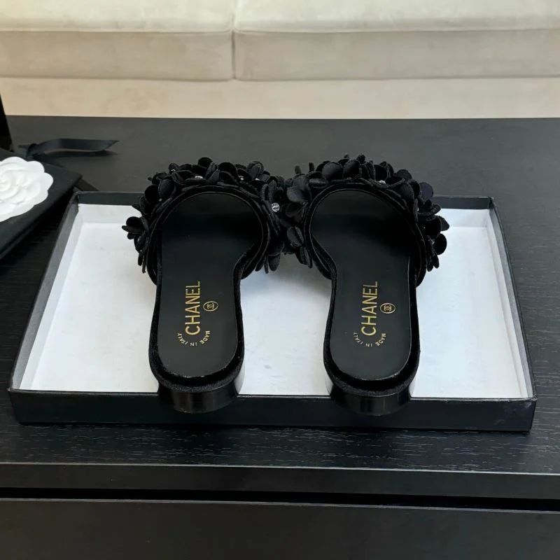 Chanel Slippers Trendsetting 17649