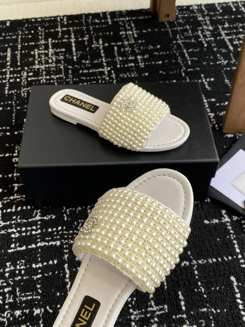 Sleek Chanel Slippers 17675