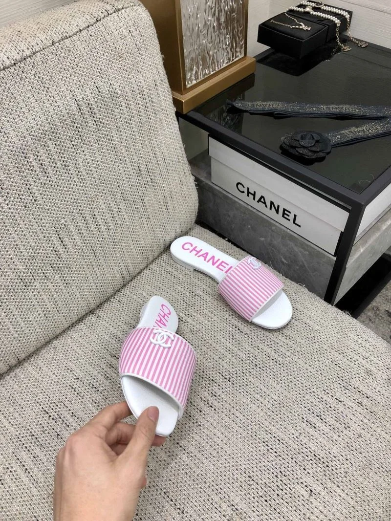 Supportive Chanel Slippers 17576