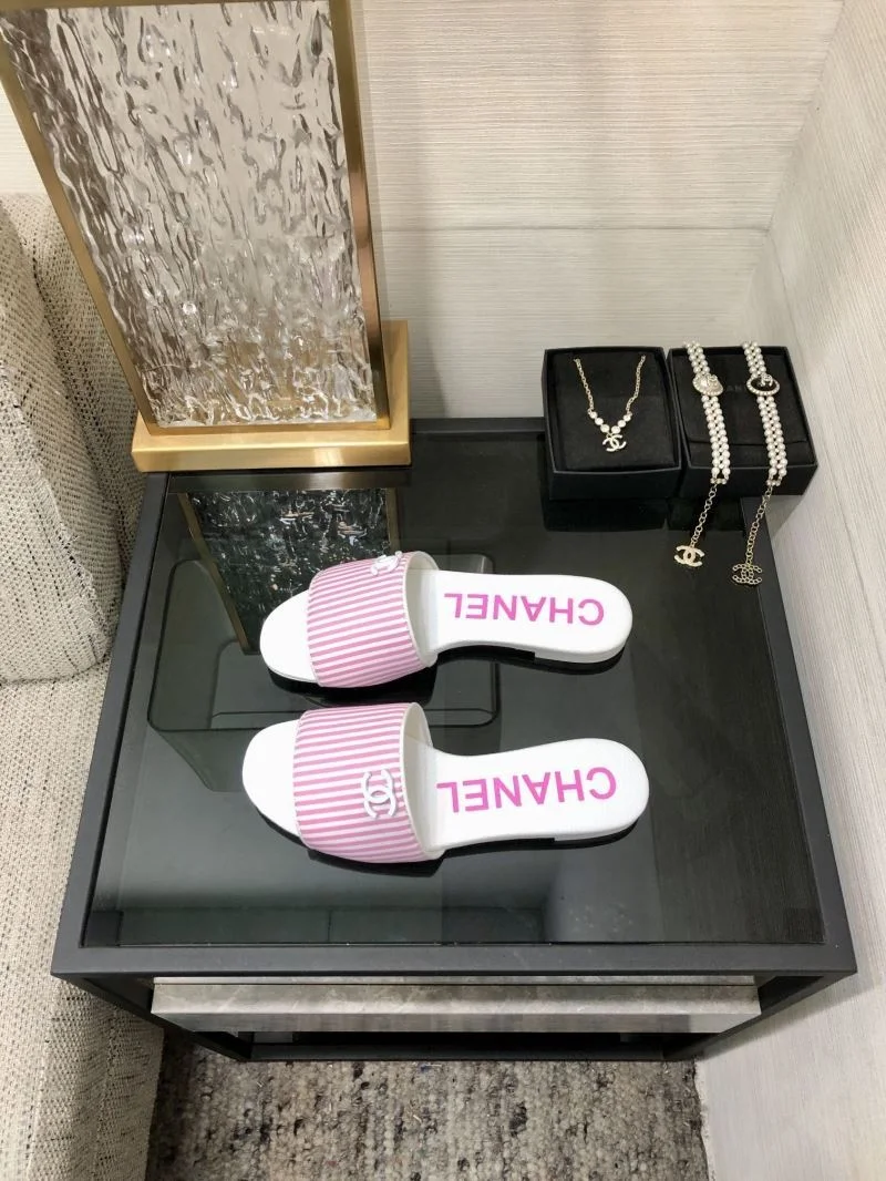 Supportive Chanel Slippers 17576