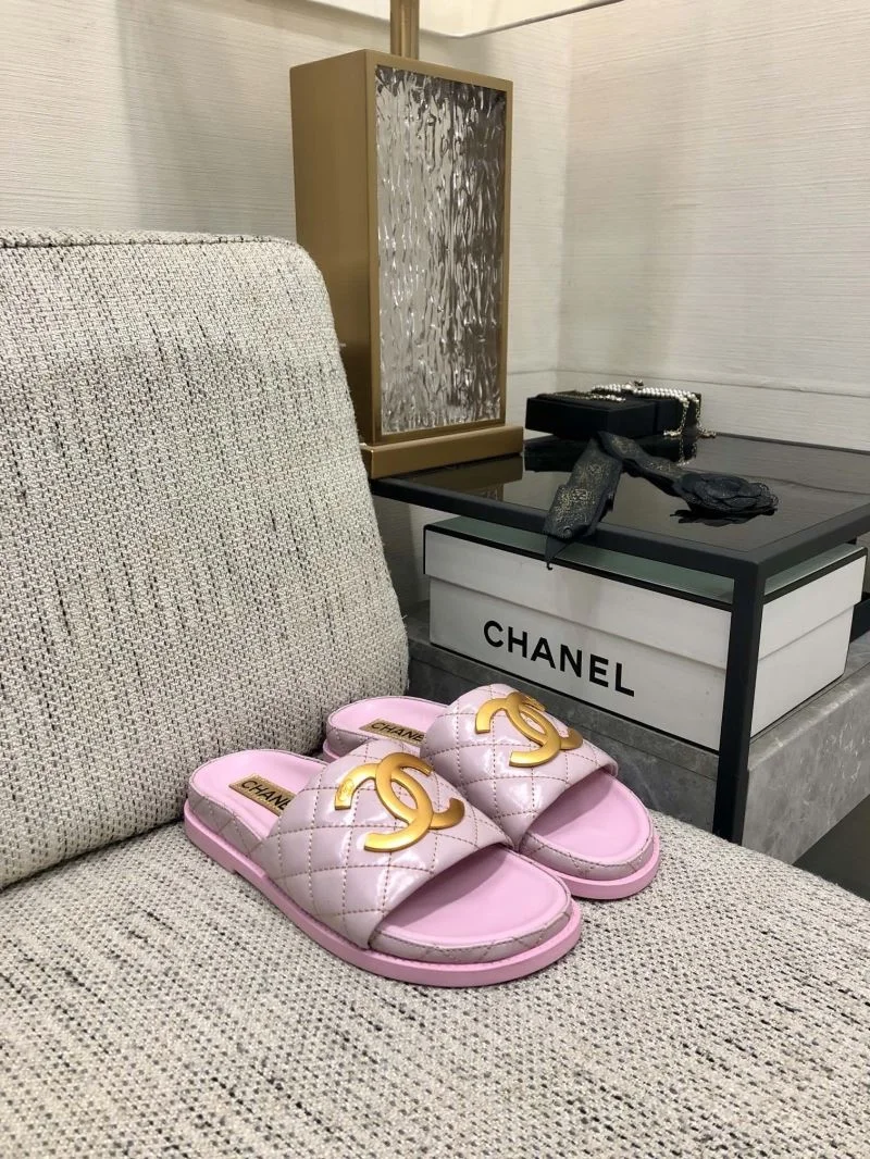 Neat Chanel Slippers 17570