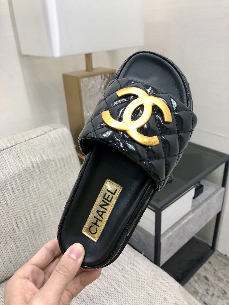 Chanel Slippers Youthful 17558