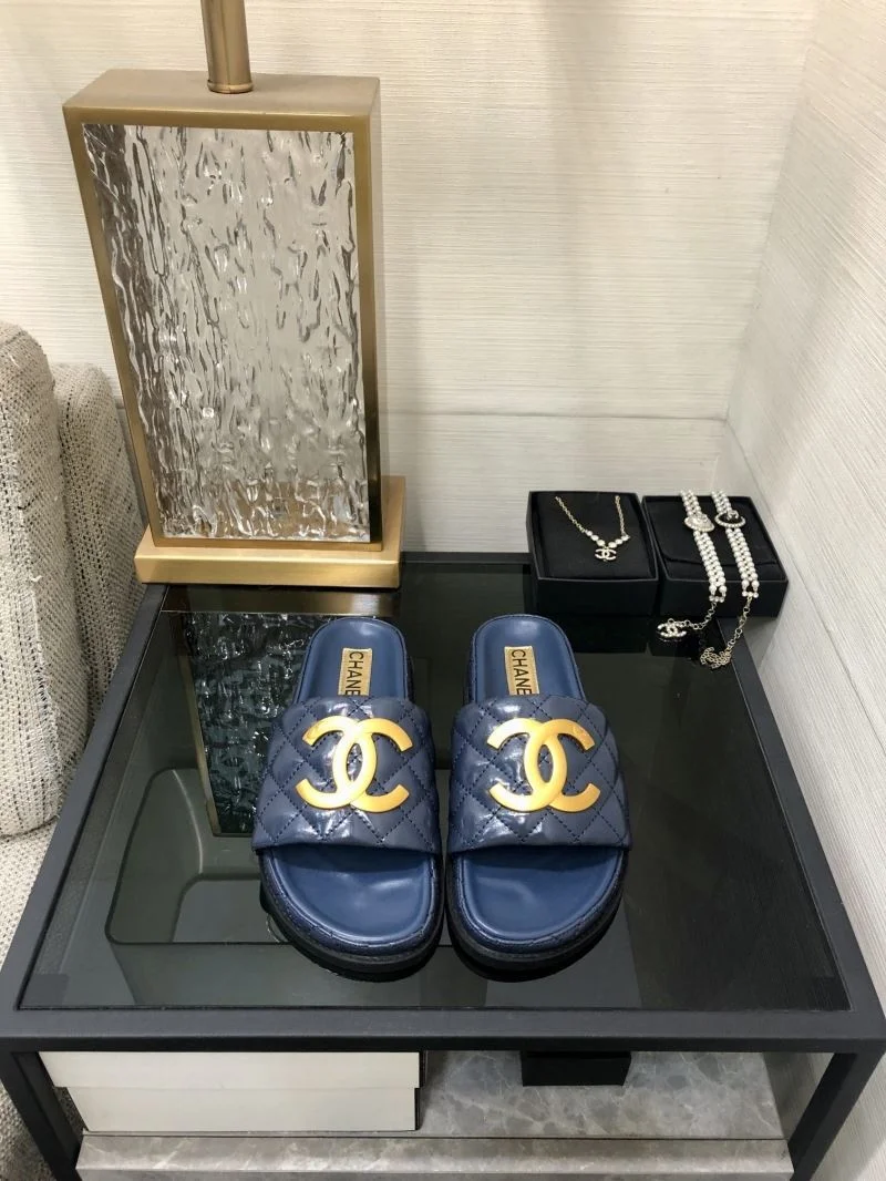 Chanel Slippers Elegant 17564