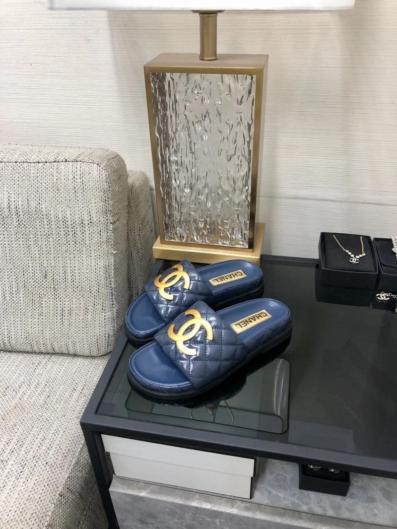 Chanel Slippers Elegant 17564