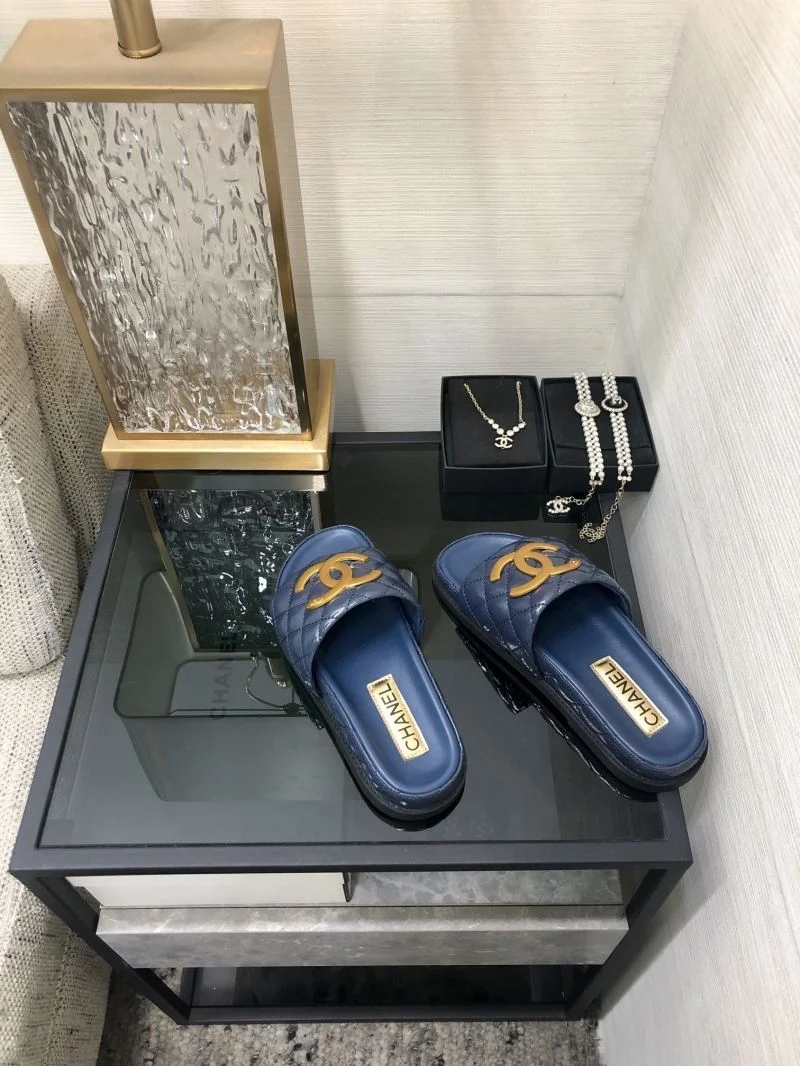 Chanel Slippers Elegant 17564