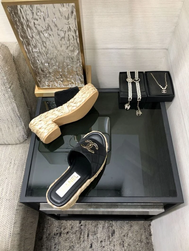 Chanel Slippers Neat 17565