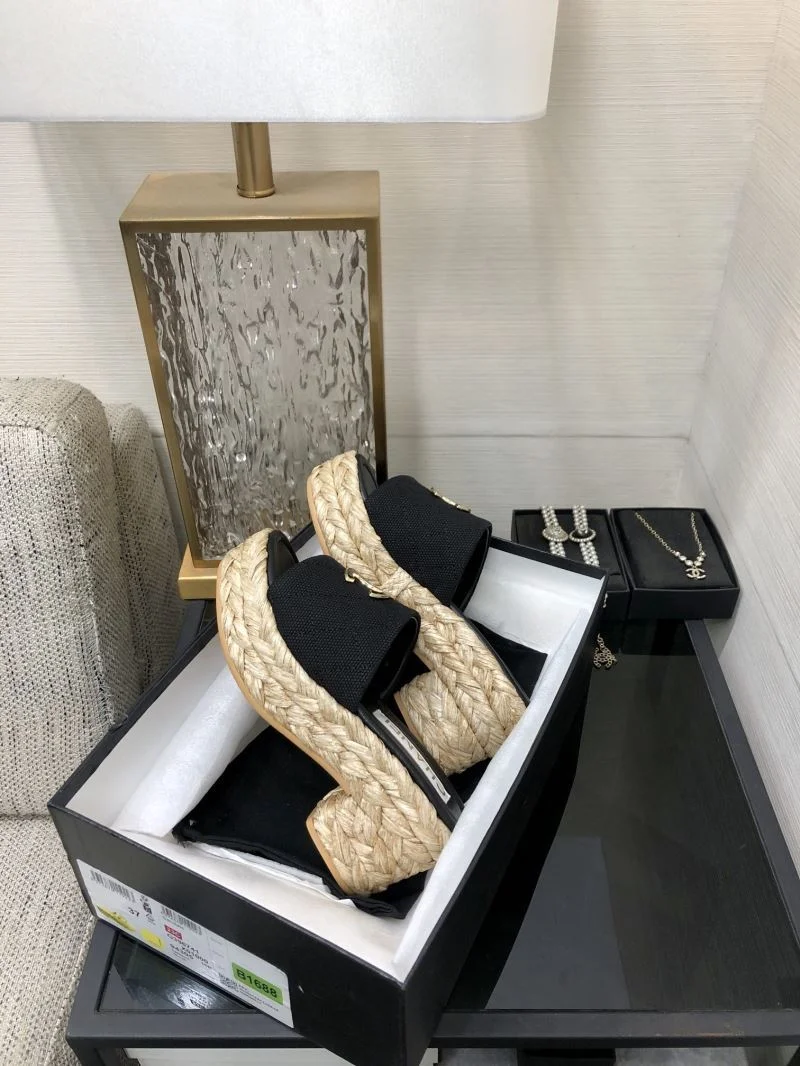 Chanel Slippers WeatherProof 17555