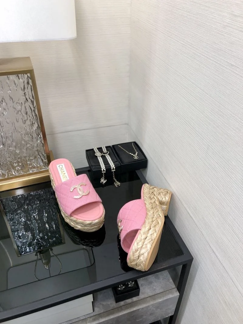 Youthful Chanel Slippers 17562