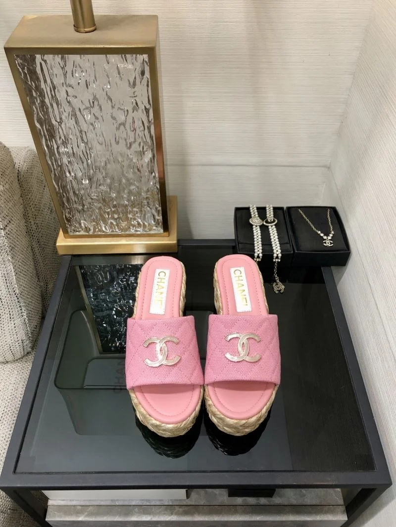 Youthful Chanel Slippers 17562