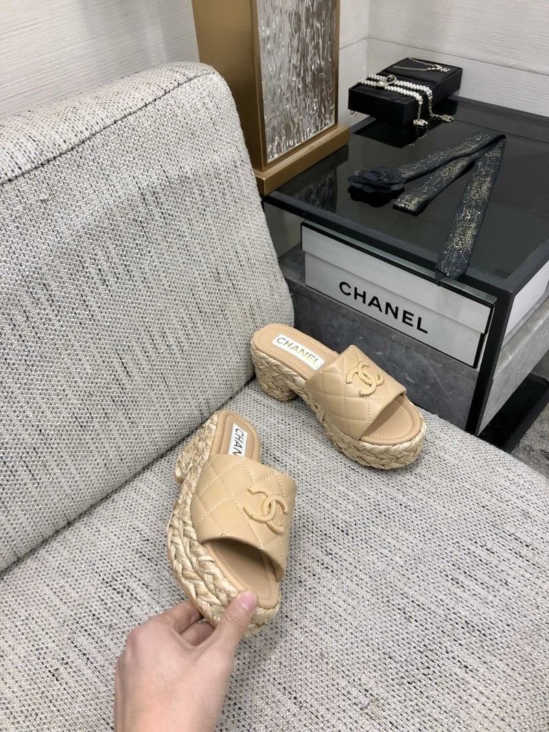 Stylish Chanel Slippers 17563