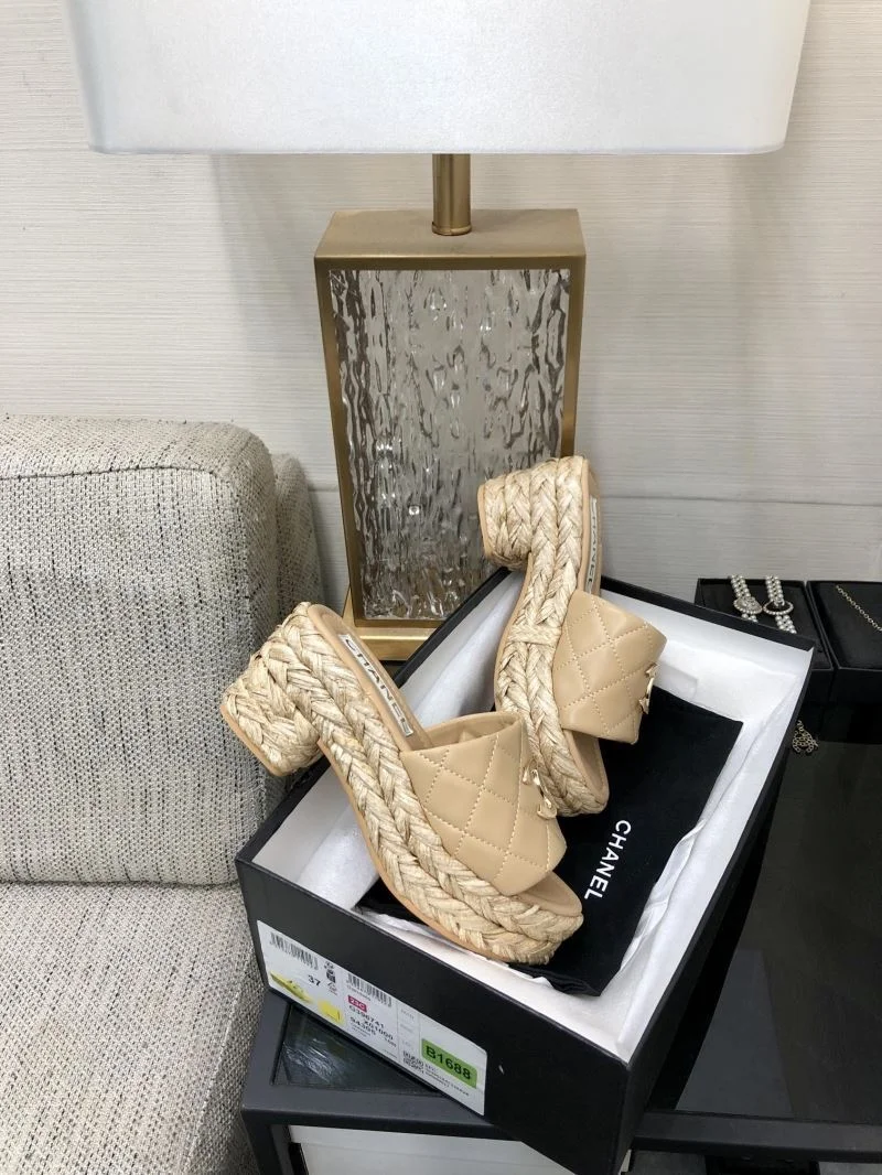 Stylish Chanel Slippers 17563