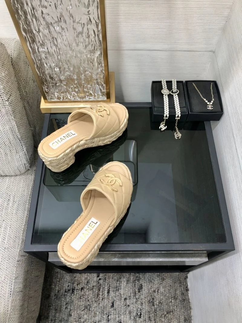 Stylish Chanel Slippers 17563