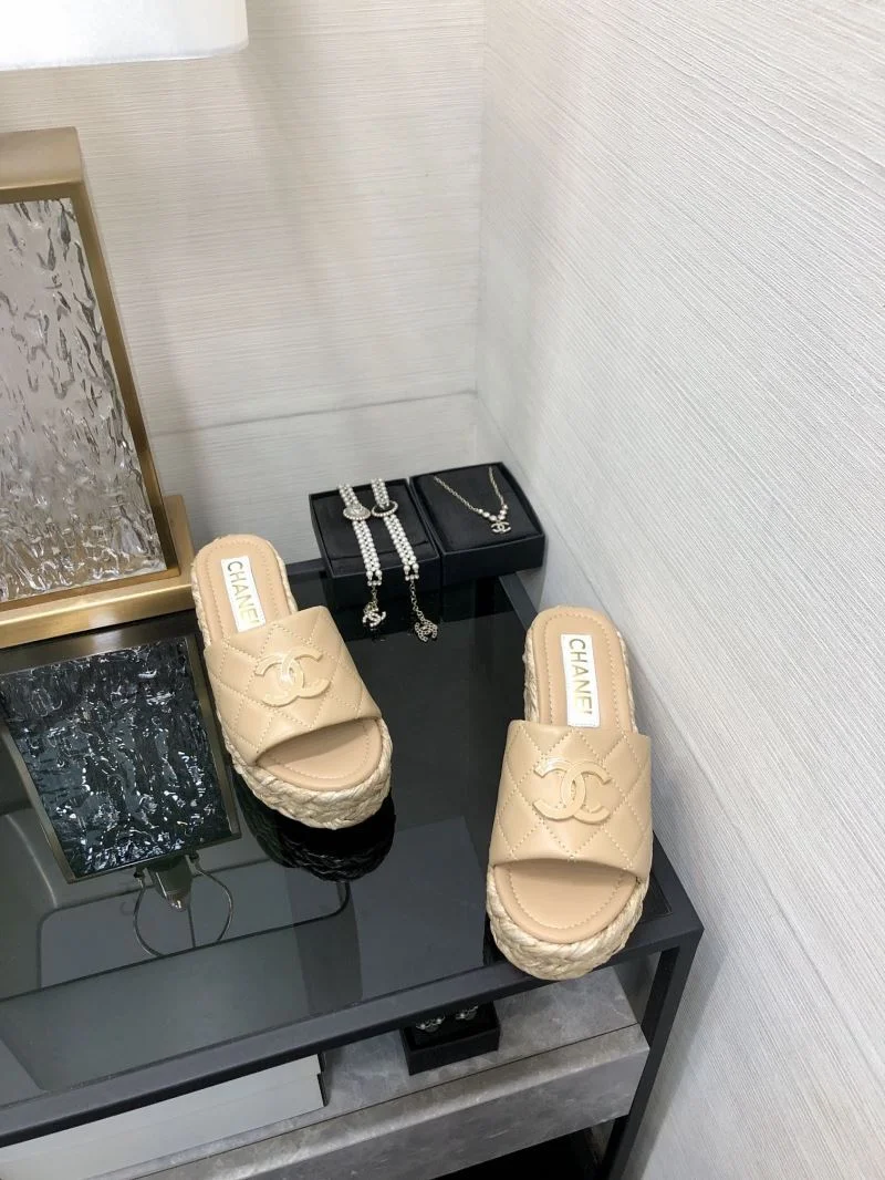 Stylish Chanel Slippers 17563