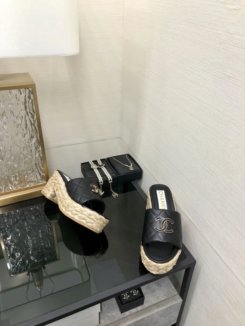 Chanel Slippers Youthful 17567
