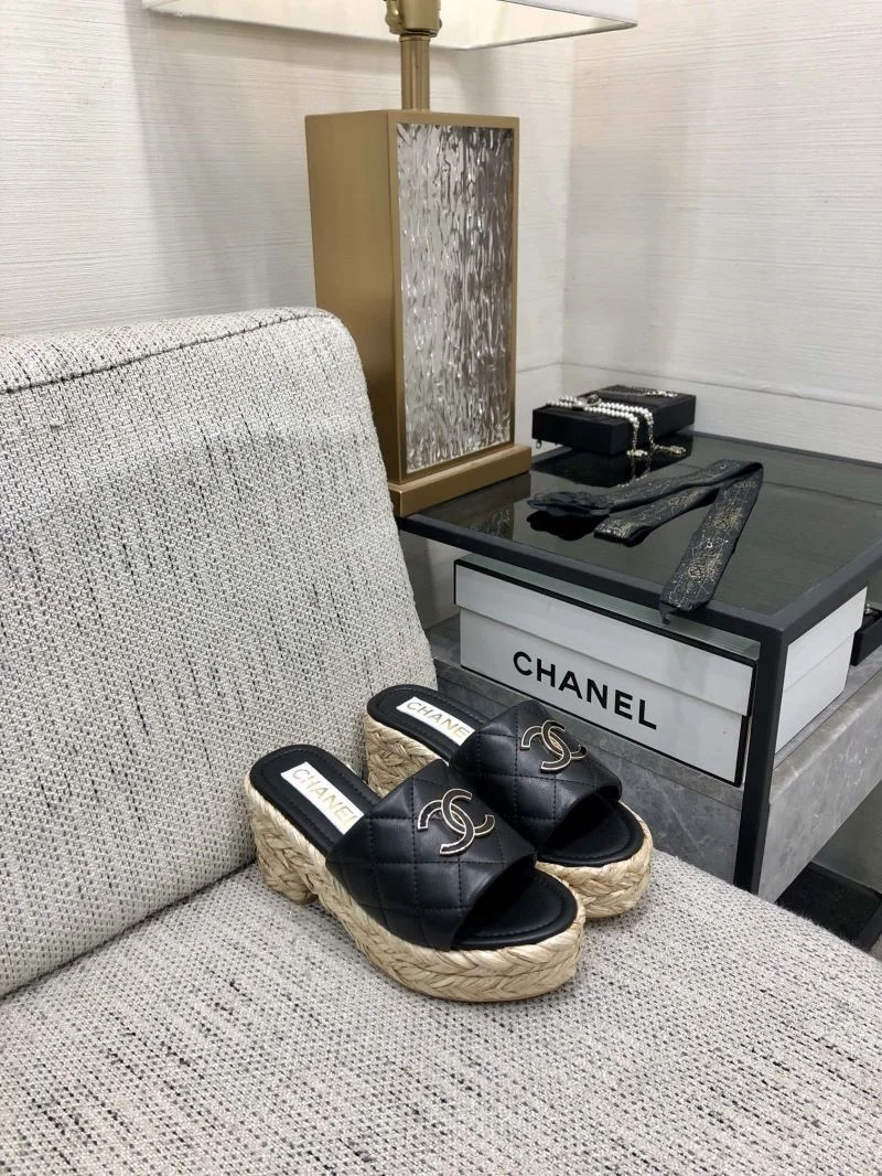 Chanel Slippers Youthful 17567