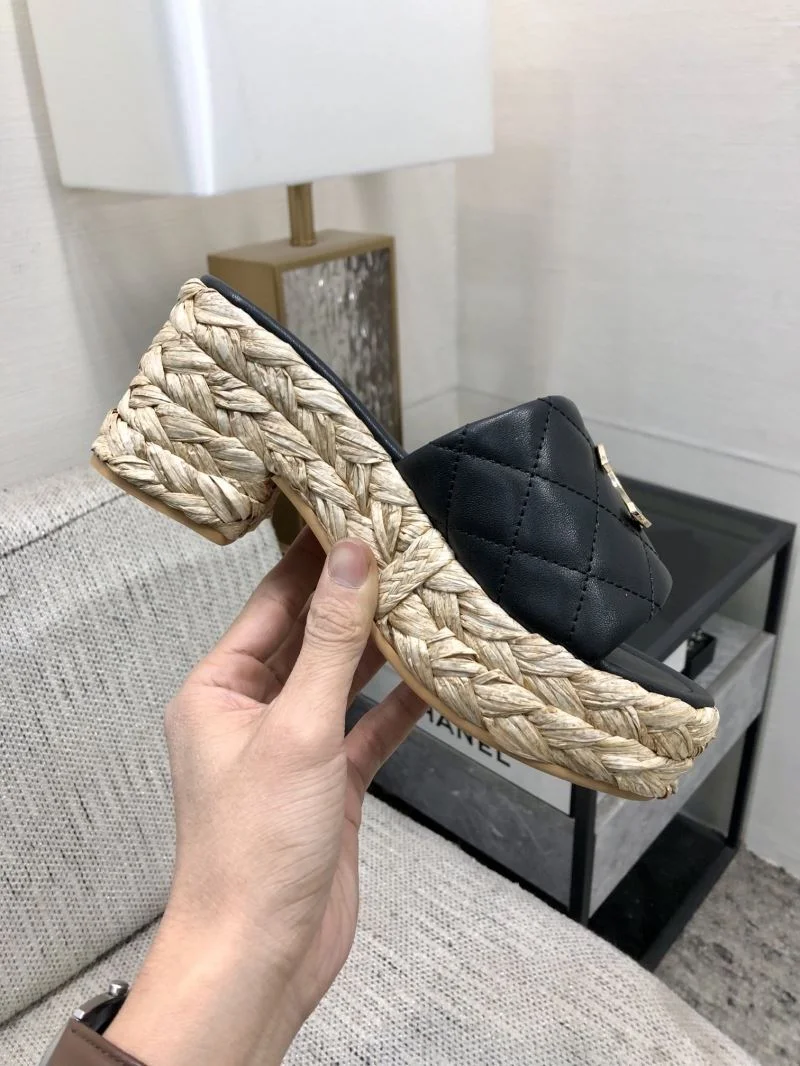 Chanel Slippers Youthful 17567