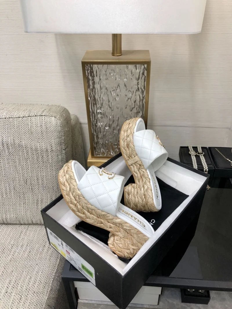 FashionForward Chanel Slippers 17553