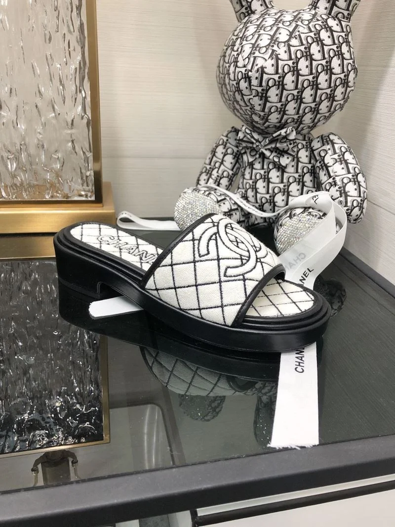 Chanel Slippers Trendsetting 17626