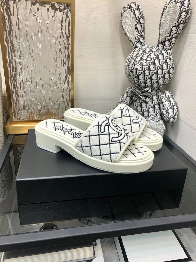 FlexibleFit Chanel Slippers 17542