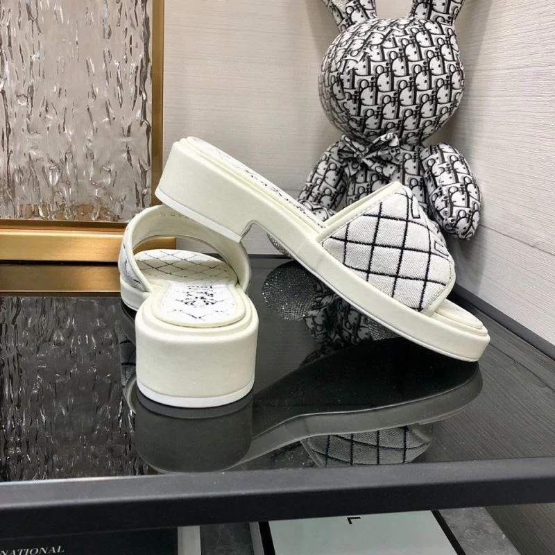 FlexibleFit Chanel Slippers 17542