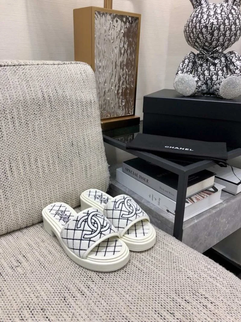 FlexibleFit Chanel Slippers 17542