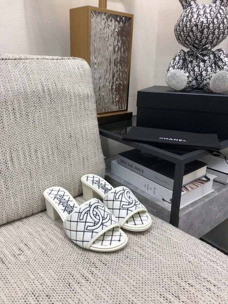 Chanel Slippers FashionForward 17547