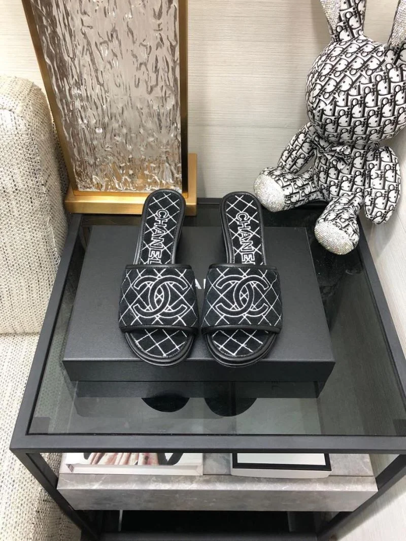 Comfortable Chanel Slippers 17552