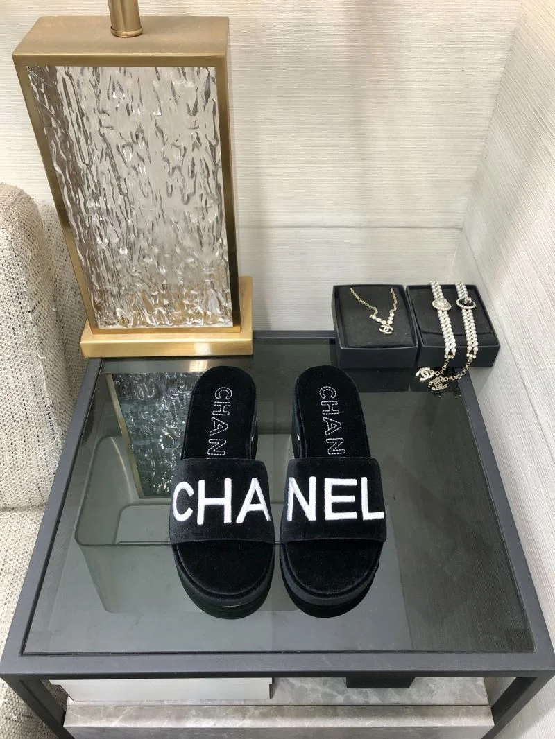 Sporty Chanel Slippers 17548