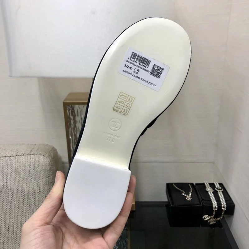 Sporty Chanel Slippers 17548