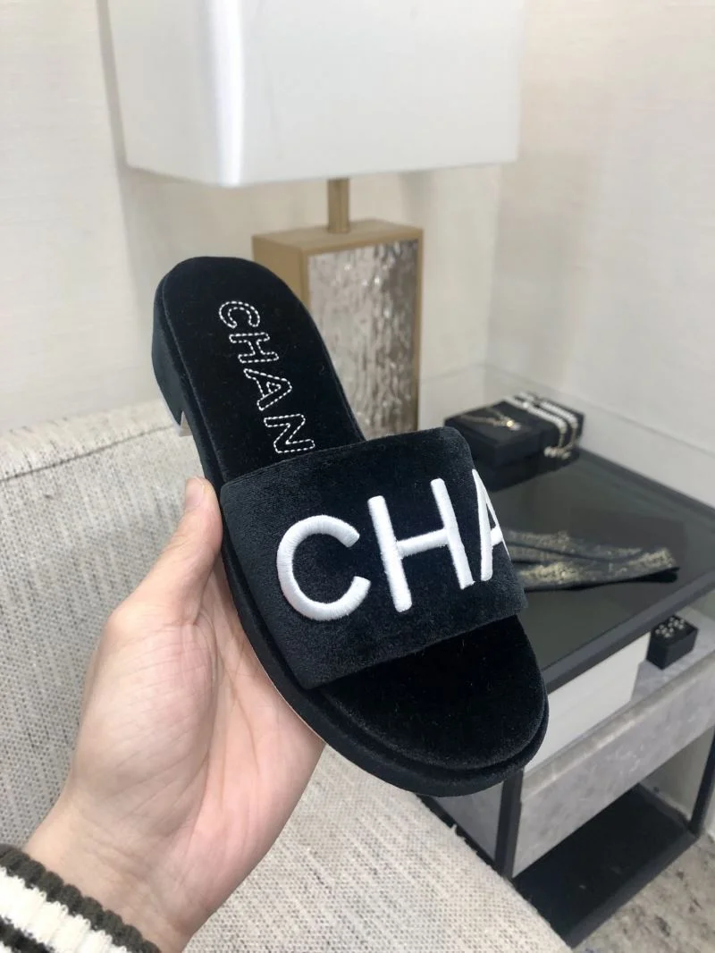 Sporty Chanel Slippers 17548