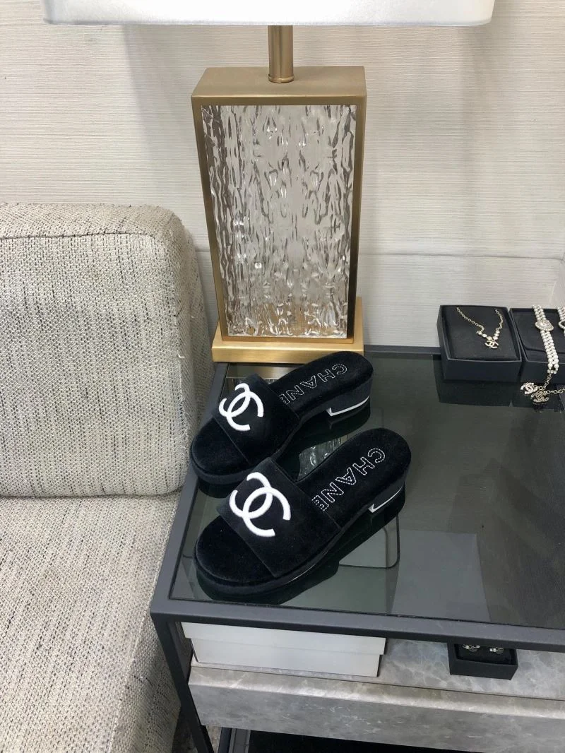 SmoothTexture Chanel Slippers 17533