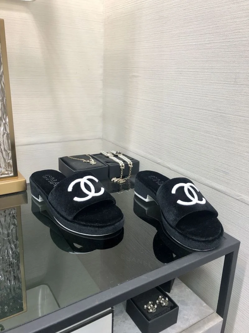 SmoothTexture Chanel Slippers 17533