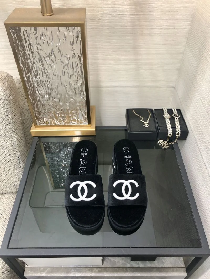 SmoothTexture Chanel Slippers 17533