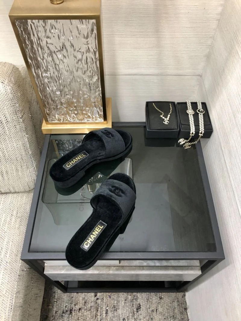Chanel Slippers FreshLook 17589