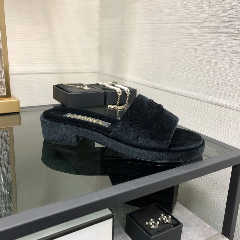 Chanel Slippers FreshLook 17589